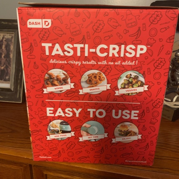 Brand New In Box Dash 2.6 QT Express Tasti Crisp Air Fryer - Picture 4 of 9